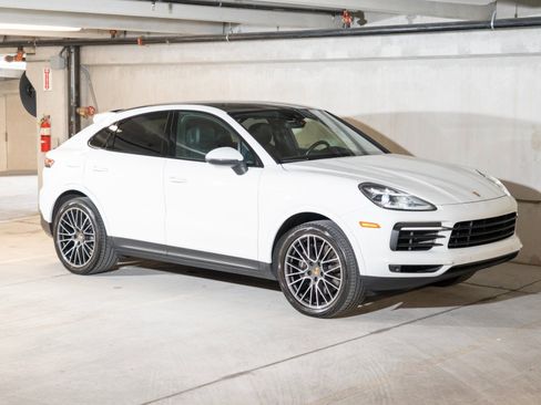 Certified 2021 Porsche Cayenne Coupe AWD/4WD image 7