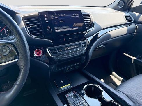 Used 2024 Honda Passport Black Edition image 29