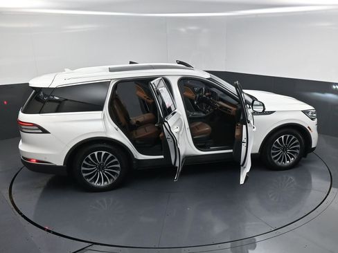 Used 2023 Lincoln Aviator Reserve w/ Equipment Group 201A image 25