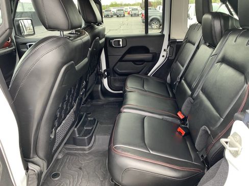 Used 2023 Jeep Wrangler Unlimited Rubicon w/ Dual Top Group AWD/4WD image 19