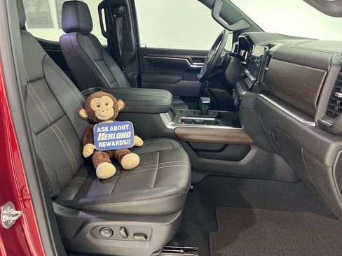 Used 2025 Chevrolet Silverado 1500 High Country w/ Z71 Off-Road Package image 27