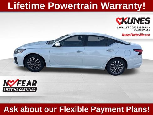 Used 2023 Nissan Altima 2.5 SV image 5