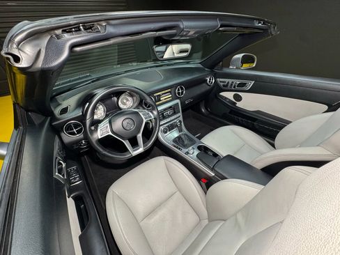 Used 2012 Mercedes-Benz SLK 350 image 13