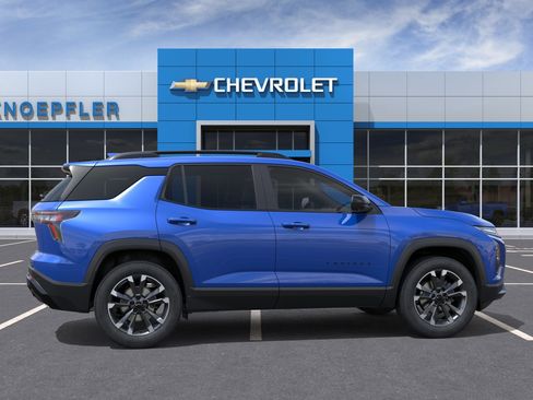 New 2026 Chevrolet Equinox RS w/ Convenience Package III AWD/4WD image 5