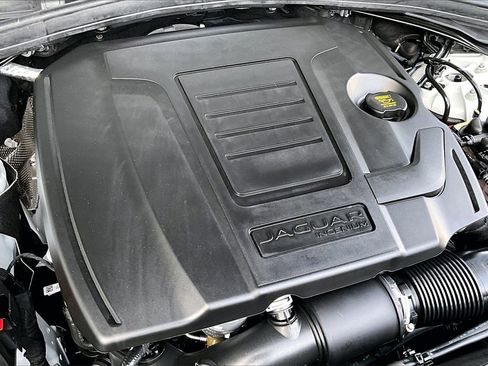 Used 2025 Jaguar F-PACE R-Dynamic S image 29