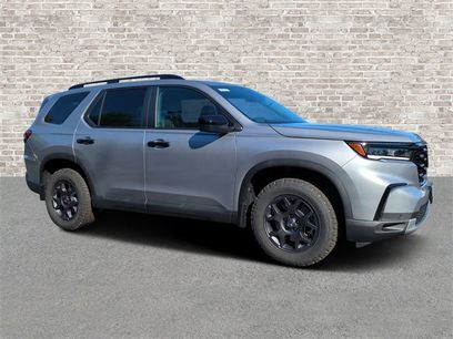 New 2025 Honda Pilot TrailSport
