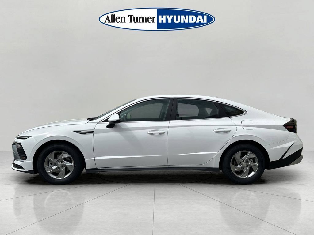 New 2026 Hyundai Sonata SE FWD image 4