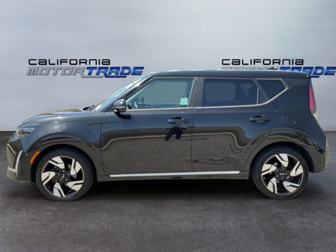 Used 2023 Kia Soul GT-Line FWD image 8