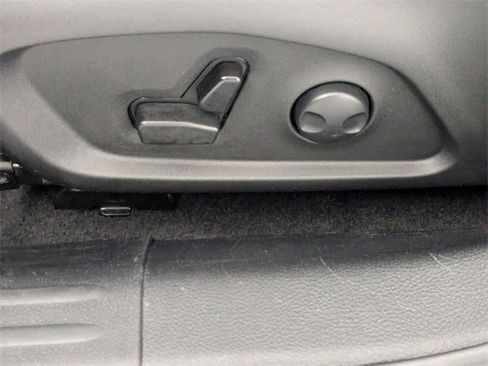 Used 2023 Jeep Compass Limited image 13