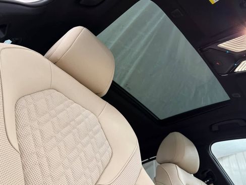 Used 2023 BMW 530e w/ Executive Package image 16