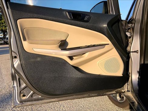 Used 2022 Ford EcoSport S image 42