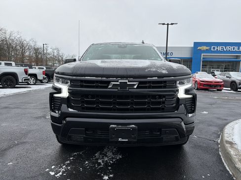 Used 2023 Chevrolet Silverado 1500 RST image 2