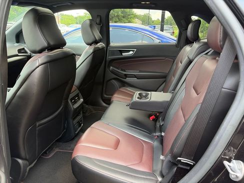 Used 2020 Ford Edge Titanium w/ Equipment Group 301A AWD/4WD image 6