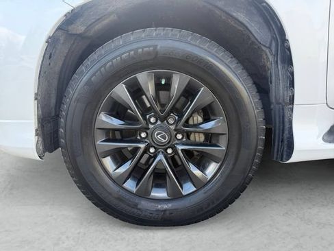 Used 2020 Lexus GX 460 Premium w/ Premium Package AWD/4WD image 29
