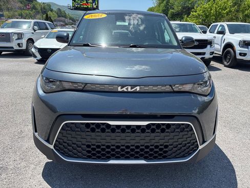 Used 2025 Kia Soul LX w/ LX Technology Package FWD image 5