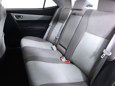 Used 2018 Toyota Corolla LE w/ Carpet Mat Package (TMS) FWD image 30