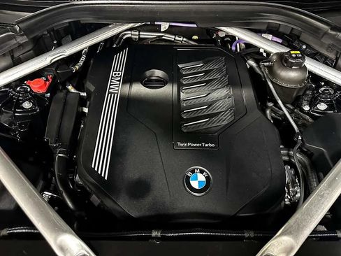 Used 2022 BMW X6 xDrive40i w/ M Sport Package AWD/4WD image 52