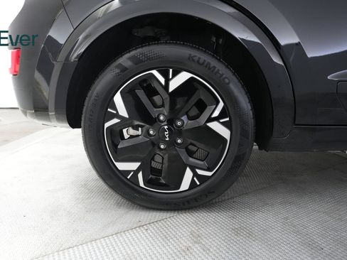 Used 2023 Kia Niro Wind FWD image 22