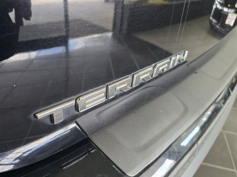 Used 2017 GMC Terrain SLE FWD image 23