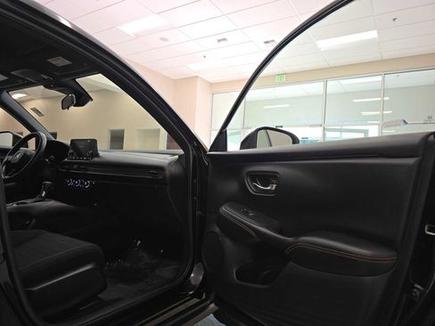 Used 2023 Honda HR-V Sport image 27