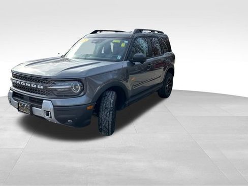 Used 2025 Ford Bronco Sport Badlands AWD/4WD image 2