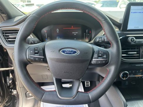 Used 2023 Ford Escape ST-Line image 9