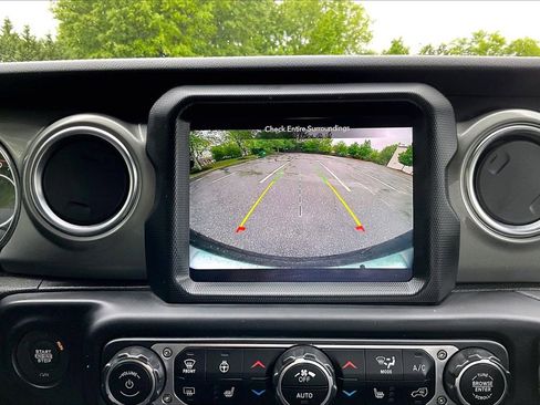 Certified 2022 Jeep Wrangler Unlimited Sahara w/ Cold Weather Group AWD/4WD image 14