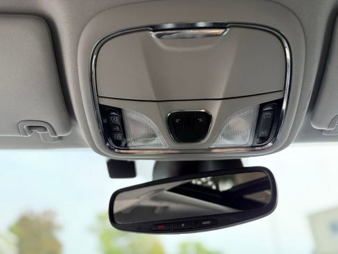 Used 2022 Jeep Cherokee Limited image 24