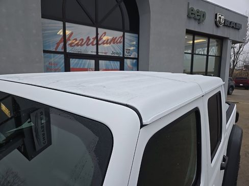 New 2026 Jeep Gladiator Mojave image 21