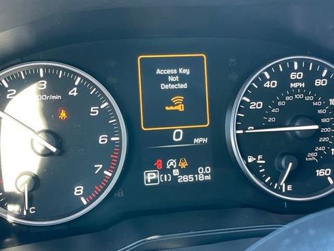 Used 2024 Subaru Crosstrek 2.0i Premium image 17