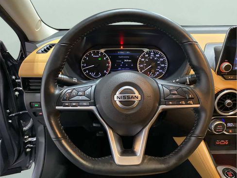 Used 2021 Nissan Sentra SV w/ SV Premium Package image 13