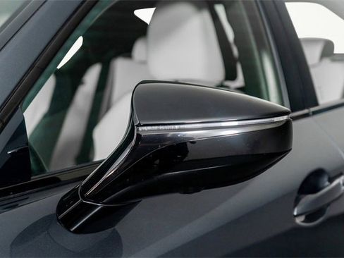 Used 2024 Lexus IS 500 image 32