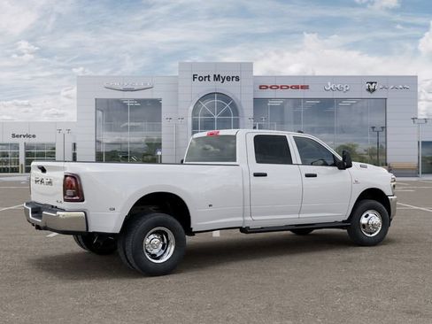 New 2026 RAM 3500 Tradesman AWD/4WD image 4