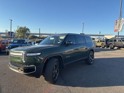 Used 2023 Rivian R1S Adventure image 49