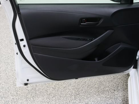 Certified 2025 Toyota Corolla LE w/ Convenience Package FWD image 12