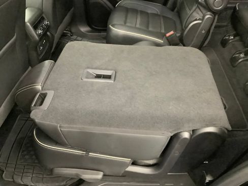 Used 2023 GMC Acadia Denali w/ Denali Ultimate Package AWD/4WD image 9