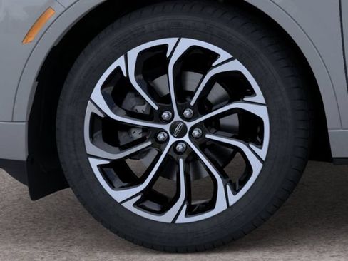 New 2026 Lincoln Nautilus Reserve AWD/4WD image 19