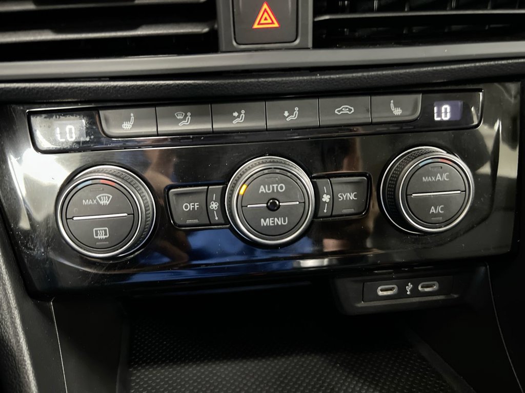 Used 2024 Volkswagen Jetta SE FWD image 16
