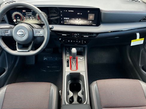 New 2026 Nissan Kicks SR w/ Cold Weather Package image 10