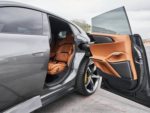 Used 2025 Ferrari Purosangue image 34