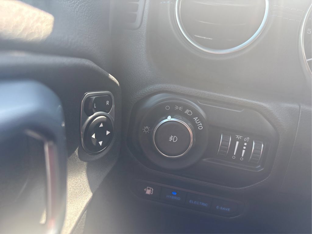 Used 2021 Jeep Wrangler Unlimited Rubicon 4xe w/ Cold Weather Group AWD/4WD image 49
