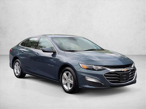 Used 2024 Chevrolet Malibu LT FWD image 3