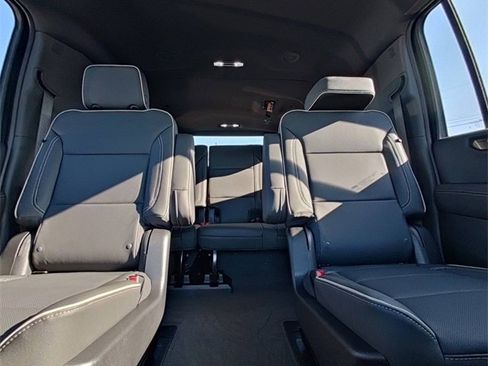 New 2026 GMC Yukon XL Elevation image 27