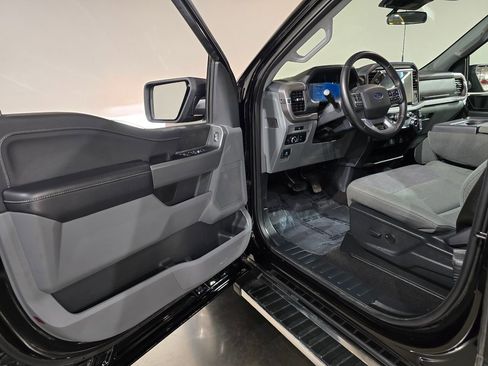 Used 2025 Ford F150 XLT w/ Equipment Group 301A Standard image 11