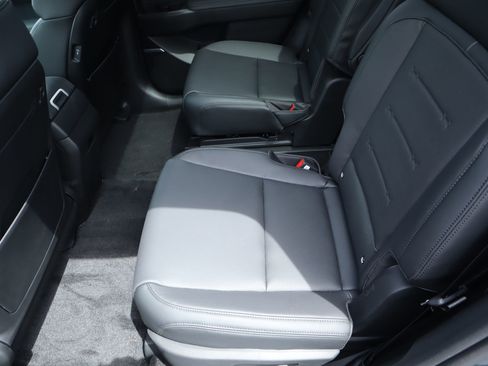 New 2026 Hyundai Santa Fe Limited FWD image 12