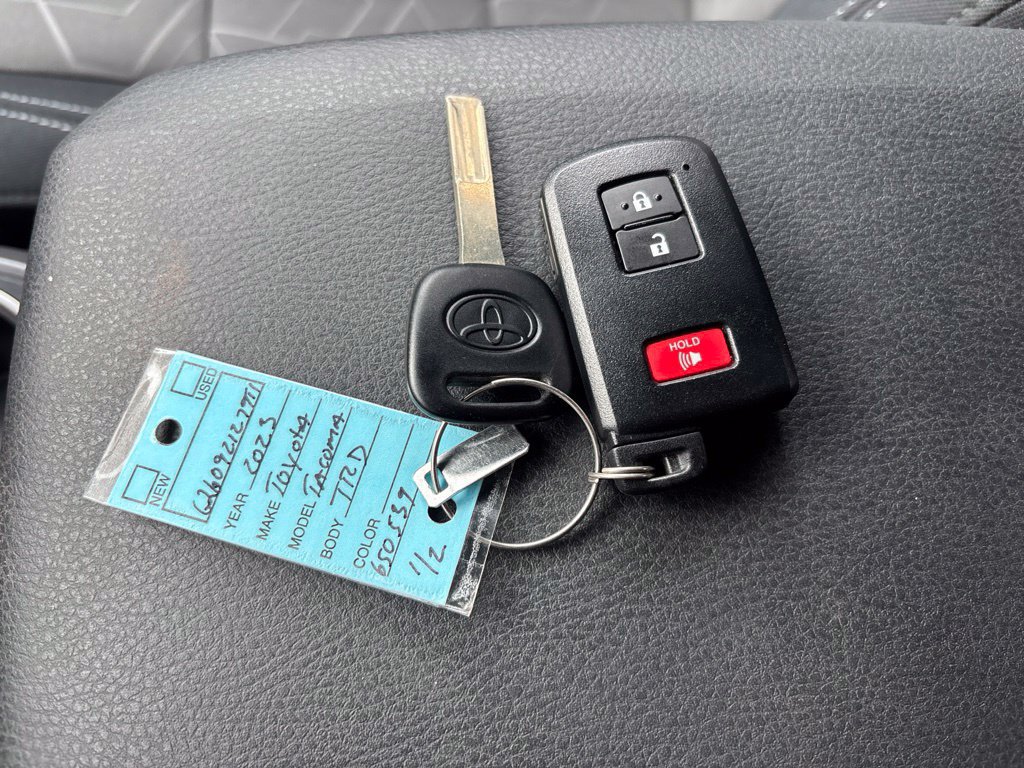 Used 2023 Toyota Tacoma TRD Sport AWD/4WD image 31