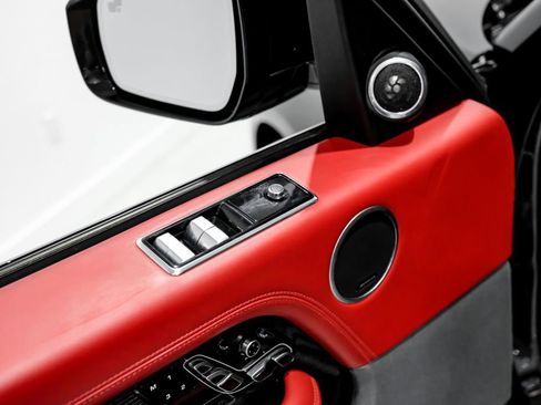 Used 2019 Land Rover Range Rover Long Wheelbase Autobiography image 33