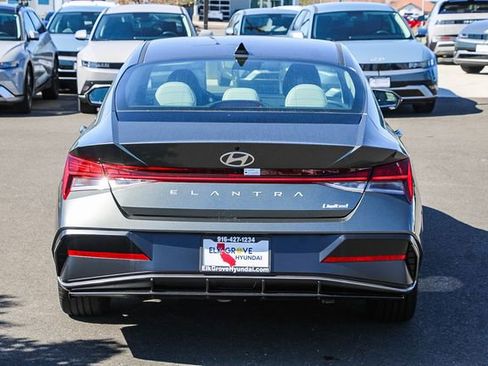 New 2025 Hyundai Elantra Limited image 4