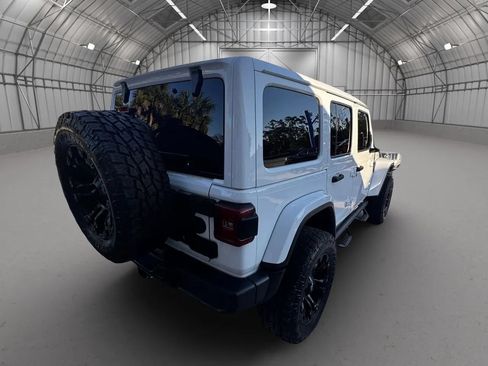 Used 2020 Jeep Wrangler Unlimited Sahara AWD/4WD image 7