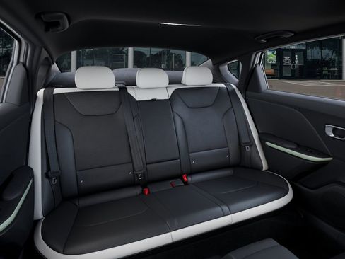 New 2026 Kia K4 GT-Line image 17